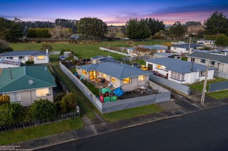 Photo of property in 215 Mcquarrie Street, Kingswell, Invercargill, 9812