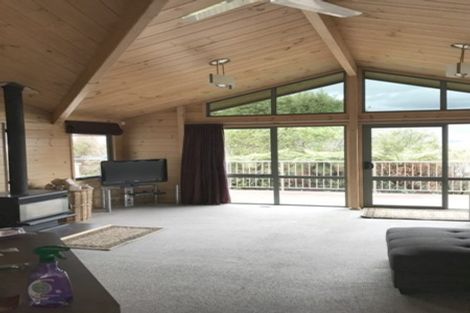 Photo of property in 8a Riverstone Drive, Riverstone Terraces, Upper Hutt, 5018