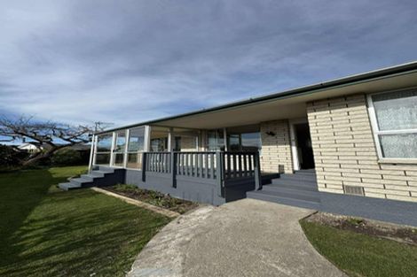 Photo of property in 17 Beeston Place, Redwood, Christchurch, 8051