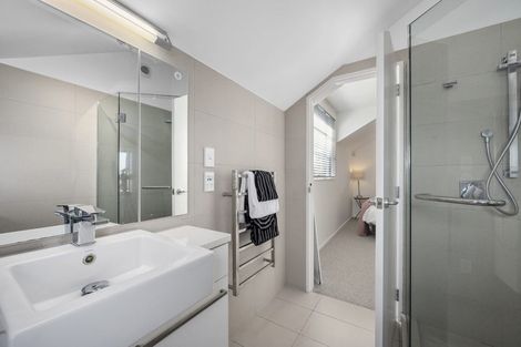 Photo of property in 1/71 Princes Street, Northcote Point, Auckland, 0627