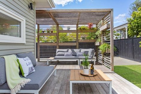 Photo of property in 36 Matapouri Road, Mangere Bridge, Auckland, 2022