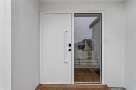 Photo of property in 9/2 Wilton Street, Westown, New Plymouth, 4310