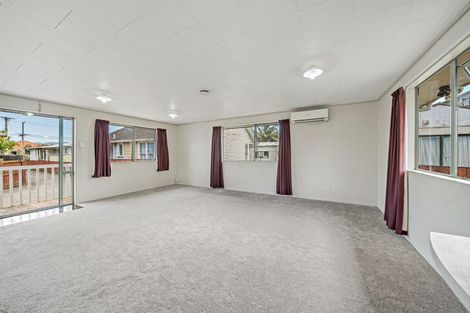 Photo of property in 11a Keeling Road, Henderson, Auckland, 0612