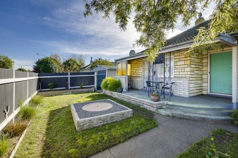 Photo of property in 1240 Cunningham Crescent, Mayfair, Hastings, 4122