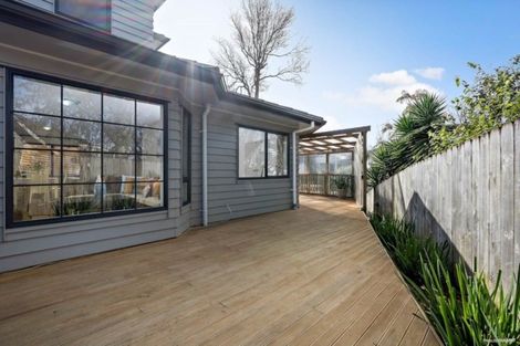 Photo of property in 60a Vincent Street, Howick, Auckland, 2014