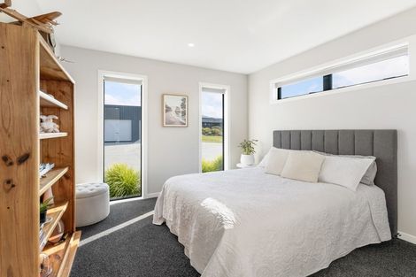 Photo of property in 8 Vinifera Lane, Te Kauwhata, 3782