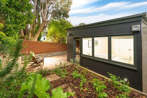 Photo of property in 31 Aro Street, Aro Valley, Wellington, 6021