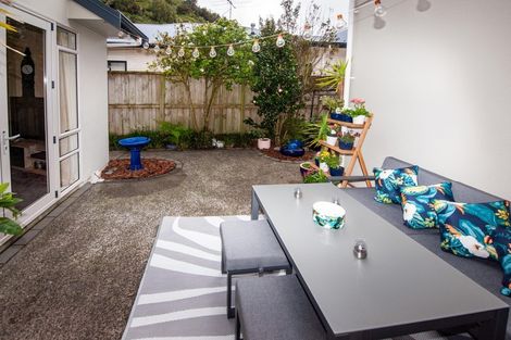 Photo of property in 10a Chippenham Grove, Churton Park, Wellington, 6037