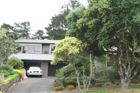 Photo of property in 31 Jacaranda Avenue, Beach Haven, Auckland, 0626