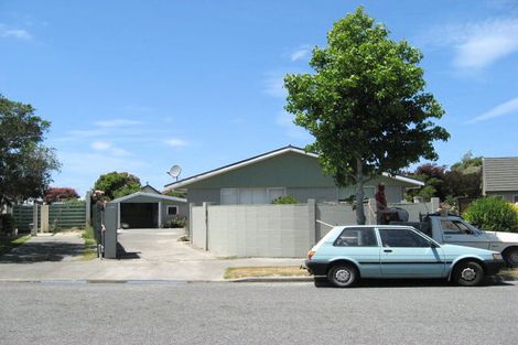 Photo of property in 2/44 Delaware Crescent, Russley, Christchurch, 8042