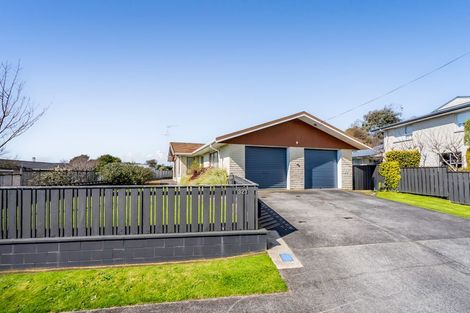 Photo of property in 323 Mangorei Road, Merrilands, New Plymouth, 4312