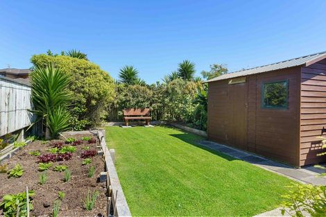 Photo of property in 3 Te Ropata Place, Waikanae Beach, Waikanae, 5036