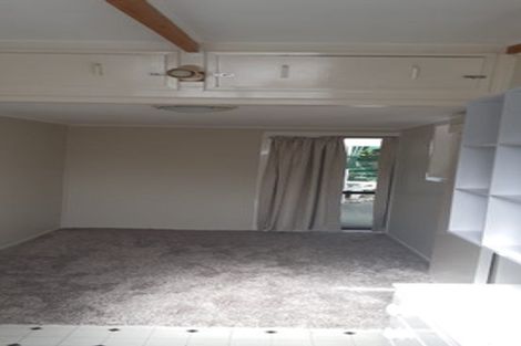 Photo of property in 18 Sorrel Crescent, Bucklands Beach, Auckland, 2012