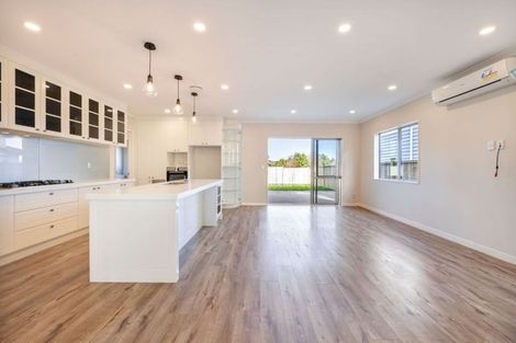 Photo of property in 13 Hangahai Road, Flat Bush, Auckland, 2019