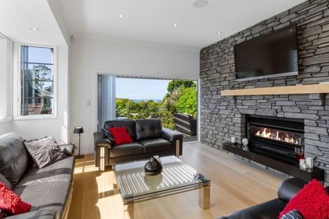 Photo of property in 31a Beechwood Road, Rothesay Bay, Auckland, 0630