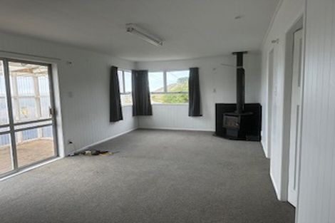 Photo of property in 12 Whangaimoana Beach Road, Whangaimoana, Featherston, 5772