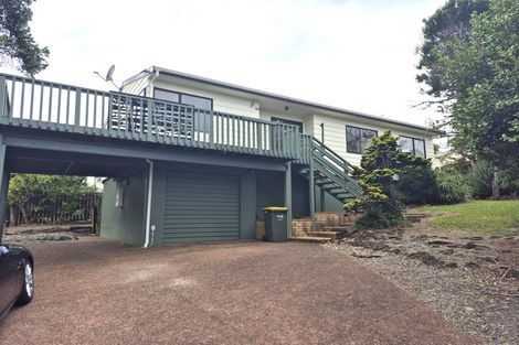 Photo of property in 1/33 Hale Crescent, Bayview, Auckland, 0629