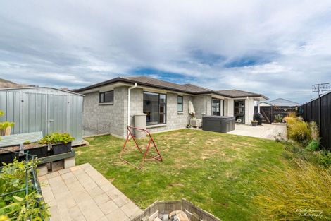 Photo of property in 44 Buddle Road, Wallaceville, Upper Hutt, 5018