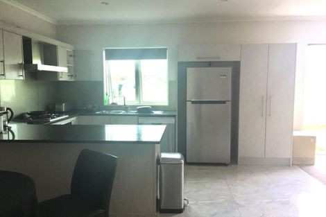 Photo of property in 8 Toro Lane, Manurewa, Auckland, 2102