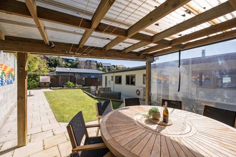 Photo of property in 18 Coster Street, Enner Glynn, Nelson, 7011