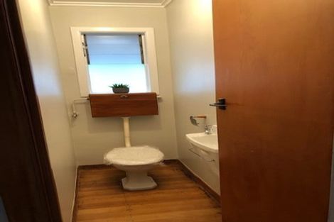 Photo of property in 15 Dakota Avenue, Beach Haven, Auckland, 0626