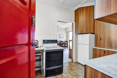 Photo of property in 22 Bayly Road, Moturoa, New Plymouth, 4310