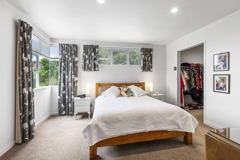 Photo of property in 32 Paremata Crescent, Paremata, Porirua, 5024