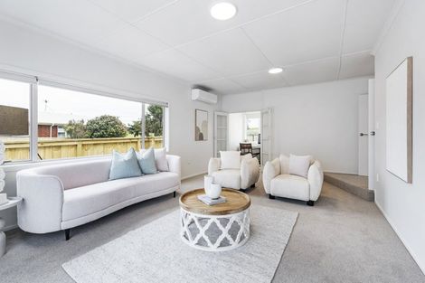 Photo of property in 44 Egmont Road, Waiwhakaiho, New Plymouth, 4312