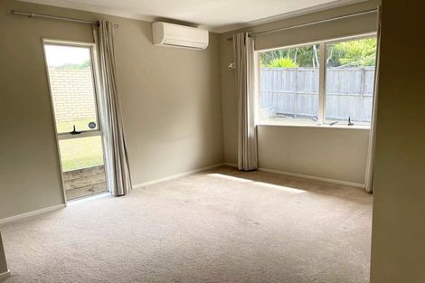Photo of property in 2 Kaniere Place, Half Moon Bay, Auckland, 2012