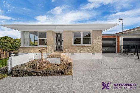 Photo of property in 2/17 Jenelin Road, Glendene, Auckland, 0602