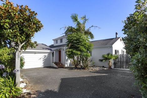 Photo of property in 29 Glucina Avenue, West Harbour, Auckland, 0618