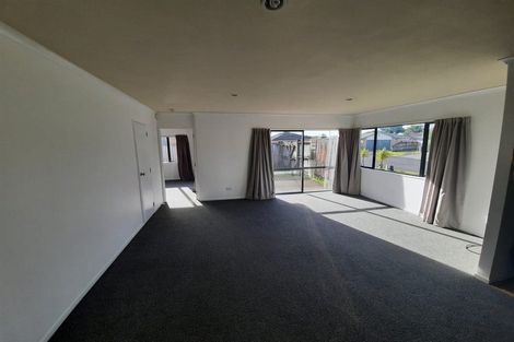 Photo of property in 4 Ettrick Lane, Papakura, 2110