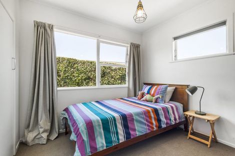 Photo of property in 1/10 Philip Place, Hillcrest, Auckland, 0627