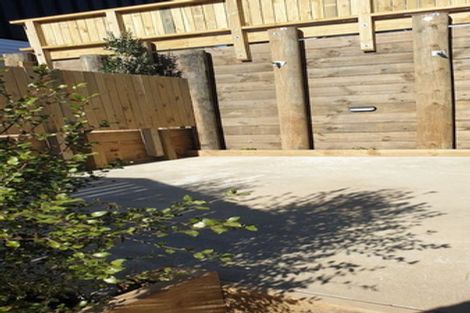 Photo of property in 15/62 Spenmoor Street, Newlands, Wellington, 6037