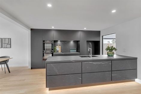 Photo of property in 2/15 Wai-iti Terrace, Burnside, Christchurch, 8053