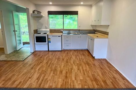 Photo of property in 2/159a Newlands Road, Newlands, Wellington, 6037