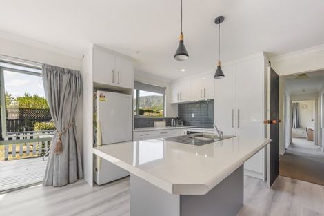 Photo of property in 8 Victoria Close, Picton, 7220