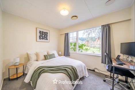 Photo of property in 73 Norana Road, Timberlea, Upper Hutt, 5018