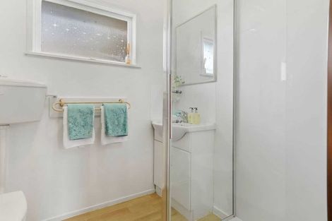 Photo of property in 1/58 Arran Road, Browns Bay, Auckland, 0630