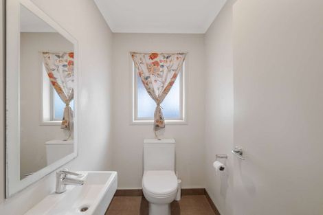 Photo of property in 4 Lagoon View, Gulf Harbour, Whangaparaoa, 0930