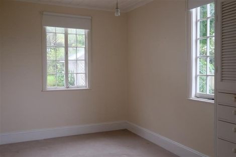 Photo of property in 90 Pendarves Street, New Plymouth, 4310