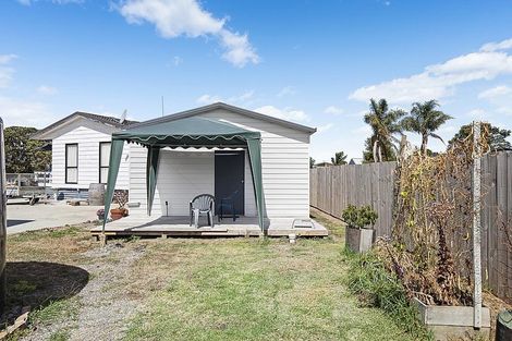 Photo of property in 27 Kowhai Avenue, Kaiaua, Miranda, 2473