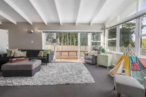 Photo of property in 3 Crompton Road, Massey, Auckland, 0614