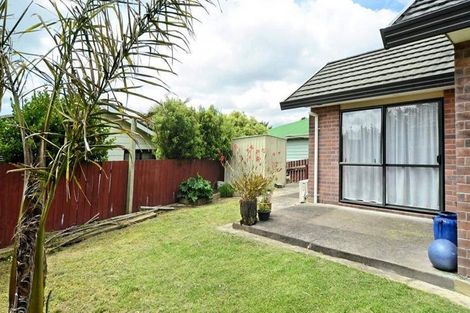 Photo of property in 143 Colwill Road, Massey, Auckland, 0614