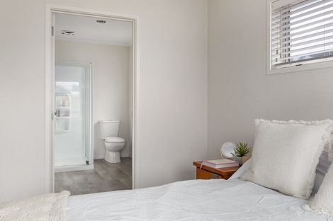 Photo of property in 22 Oka Street, Papamoa Beach, Papamoa, 3118