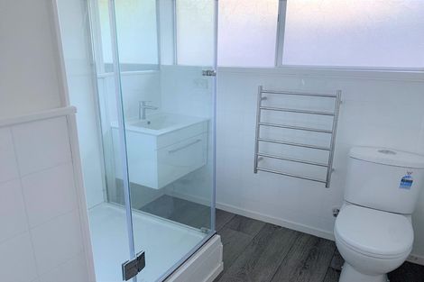 Photo of property in 3/98 Birkdale Road, Birkdale, Auckland, 0626