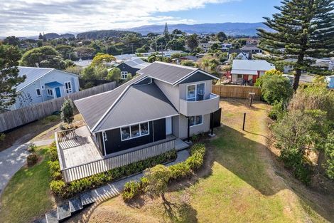 Photo of property in 16a Karaka Street, Otaki Beach, Otaki, 5512