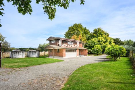Photo of property in 83 Oroua Road, Kairanga, Palmerston North, 4475