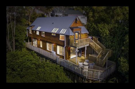 Photo of property in 32 Silverstream Road, Crofton Downs, Wellington, 6035