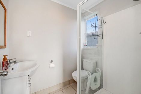 Photo of property in 51a Parakai Avenue, Parakai, 0830